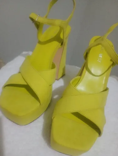 Sapato de Salto Plataforma Feminino