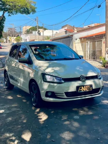Volkswagen Fox Rock IN RIO 1.6 MI Total Flex 8V 5P 2016