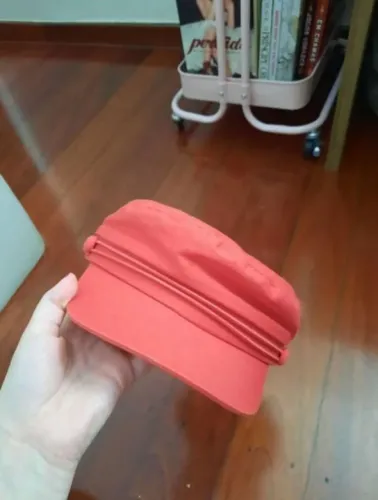 Boina chapéu acessório de cabeça vermelho