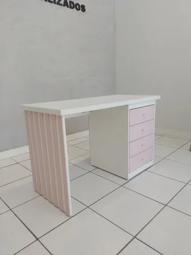 MESAS PARA MANICURE | MESA ROSA SOB ENCOMENDA 