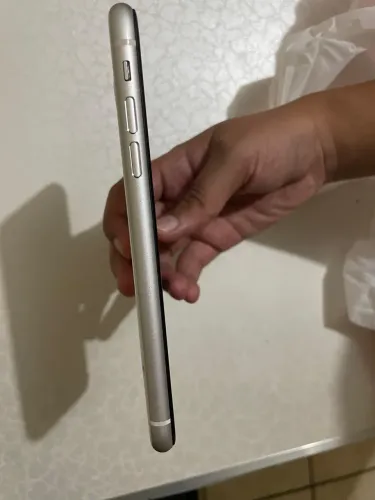 iPhone XR branco 128gb