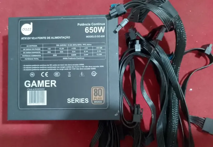Fonte de alimentação para PC Dazz ATX ROP 650W preta