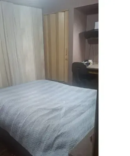 ALUGA-SE QUARTO PARA MOÇAS OU SENHORAS - ALTO BOQUEIRÃO