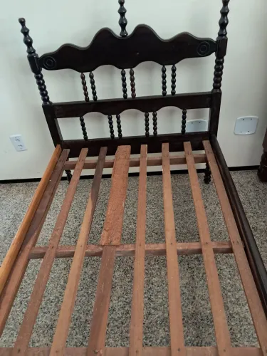 CAMA SOLTEIRO TODA EM MADEIRA