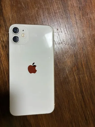 Vendo celular iPhone 11 da cor branco ?