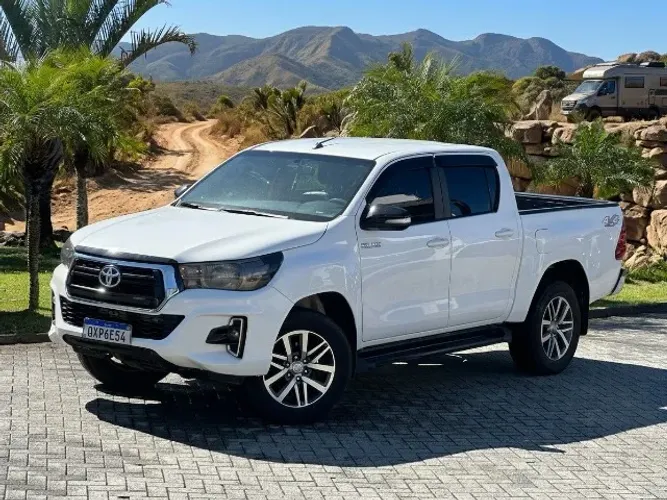 Toyota Hilux CD 4X4 2.8 Diesel Mec. 2020