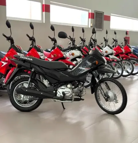 Moto Honda pop 110cc com apenas 800 km rodados (oitocentos)