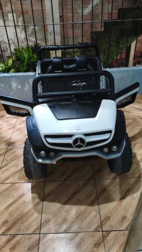 Carro elétrico infantil