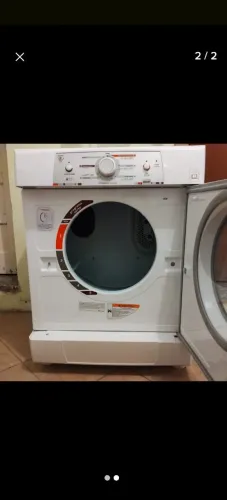 Secadora Brastemp semi nova.