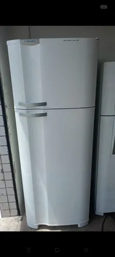 Geladeira 580 litros Eletrolux frosfre dois compartimentos