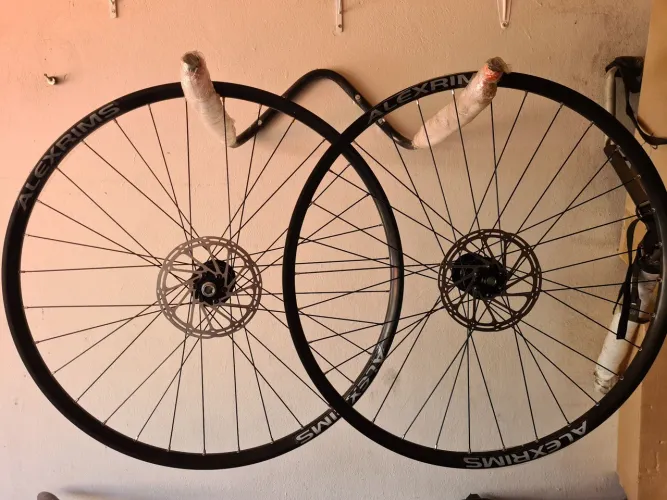 Rodas ARO 29 AROS ALEXRIMS E CUBOS SRAM XD BOOST NOVO, SEM USO