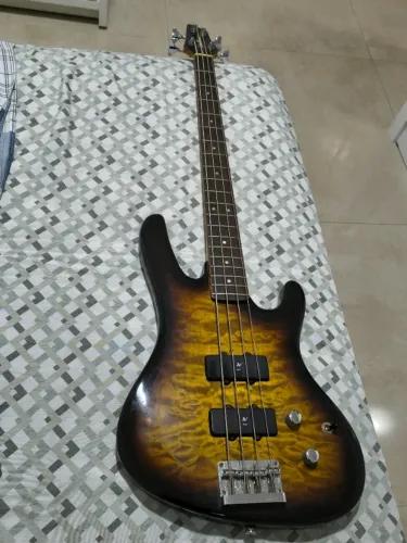 Baixo Washburn XB 120