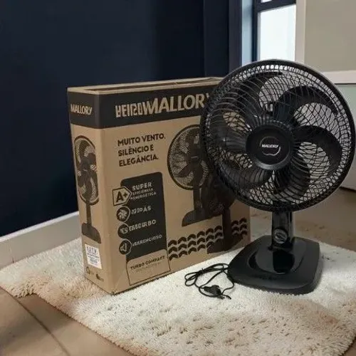 Ventilador cor preta perfeito muita potência