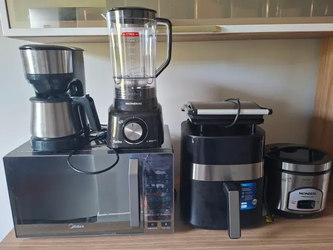 Vendo kit cozinha, micro-ondas, air Fryer, grilo,cafeteira e panela elétrica de arroz.