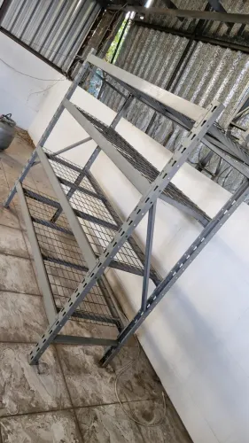 Estante industrial cinza