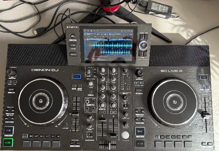 Controladora DJ Denon SC Live 2 standalone (toca sem notebook)
