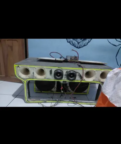 Vendo som automotivo