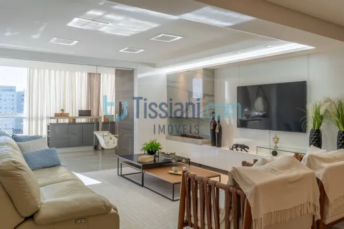 Apartamento de Luxo à Venda com 3 Quartos (1 Suíte Master) no Edifício Caovilla Xaxim/SC