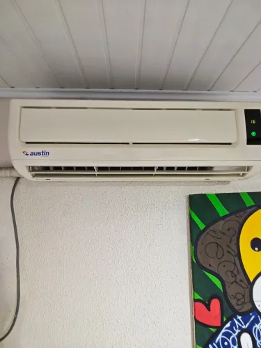 Ar condicionado 12000 BTUs 220v funcionando no local para teste