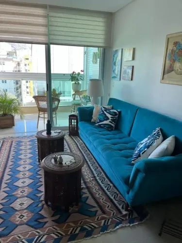 BS IMOBILIÁRIA VENDE  Apartamento 3 quartos, suíte, 3 banheiros, varanda e 2 vagas. Copa/c