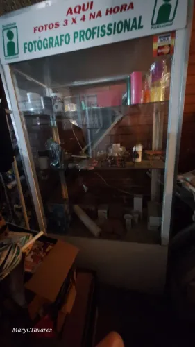 Vendo vitrine para loja