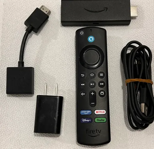 Amazon Fire TV Stick Original com Alexa - Completo - Excelente Estado