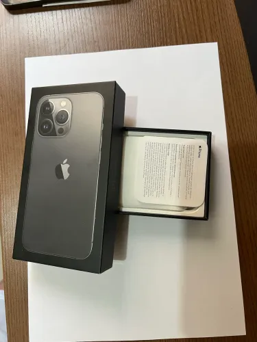 iPhone 13 Pro com NOTA, CAIXINHA e CARREGADOR
