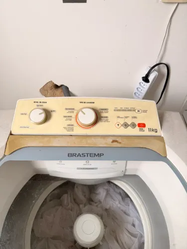 Vendo máquina de lavar roupas 11kg Brastemp