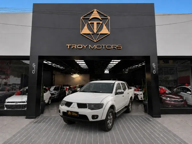 Mitsubishi L200 Triton HPE 3.5 CD V6 24V Flex Aut. 2013