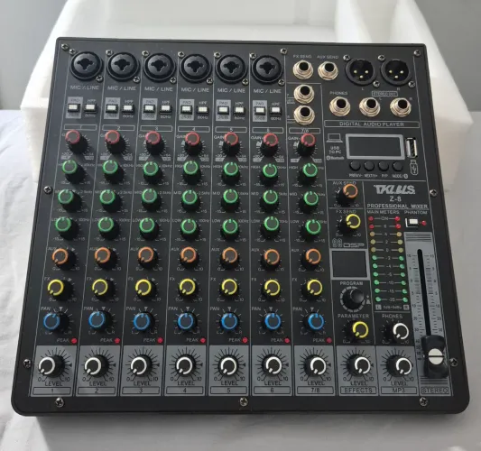 Mesa De Som Tklbls Z8 8 Canais+99 Efeitos Interfaces Rca Usb (Usado)