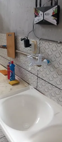 Aluga se duas casas no bairro São Lourenço