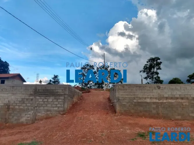 TERRENO EM CONDOMÍNIO - RIBEIRO DOS MONTES - MG