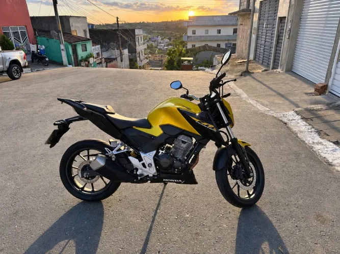 Honda CB 300F Twister ABS 2023 - 8.900 km