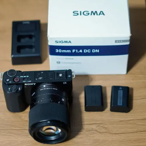 camera zve10 + Lente Sigma 30 mm 1.4