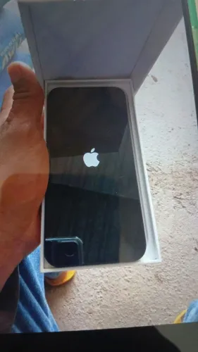 Celular iPhone 16 E novo