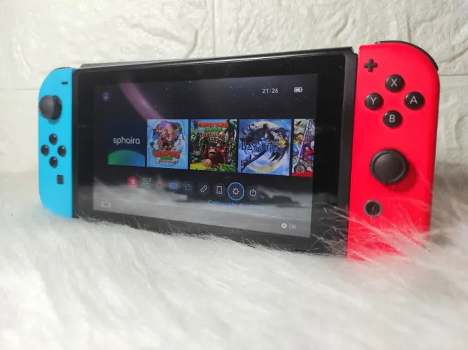 Nintendo Switch V1 SERIAL VERDE - 64GB - SEMI NOVO - DESBLOQUEADO