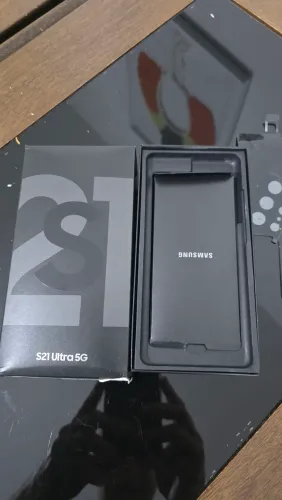 Vendo caixa do S20 e dp S21 Ultra com manual