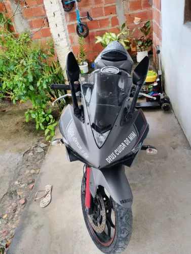 Moto R3 2017