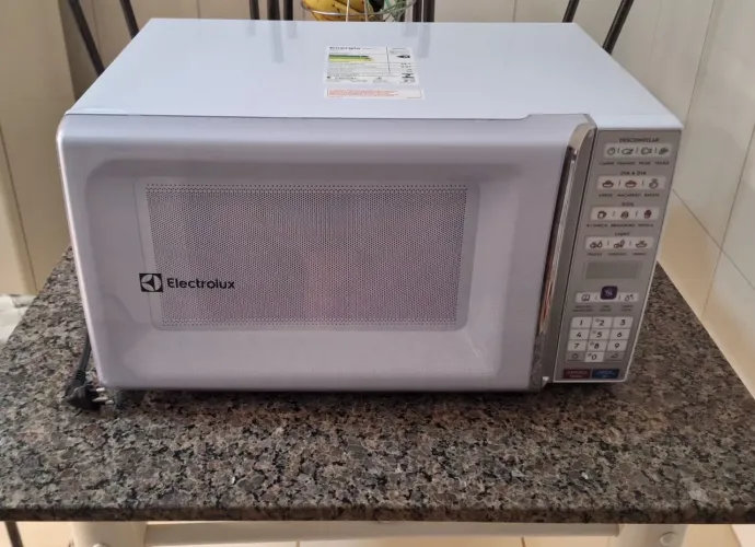 Micro-Ondas Electrolux 34L