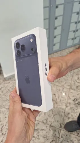 IPhone 17 Pro Max LACRADO