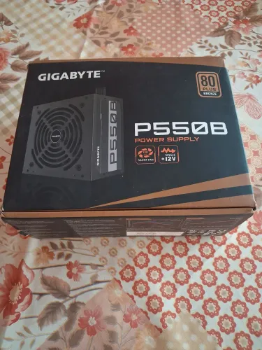 Fonte Gigabyte P550B 550W