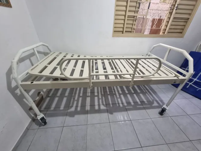 Cama Hospitalar 02 Manivelas Suporta Até 180 Kg Supermedy