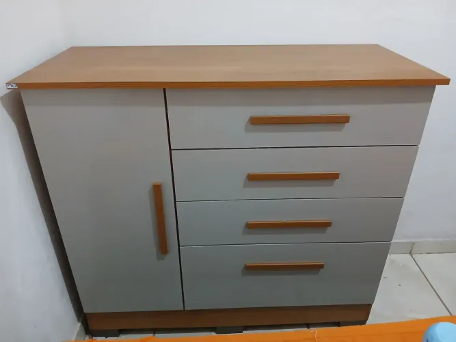 Cômoda Semi nova