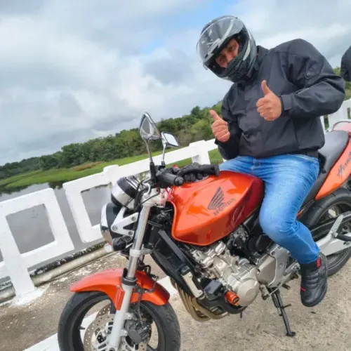 Hornet carburada laranja 