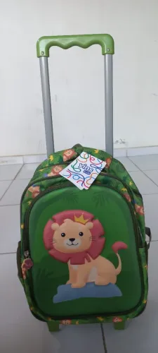 Mochila de rodinha Leão 3D + estojo + lancheira