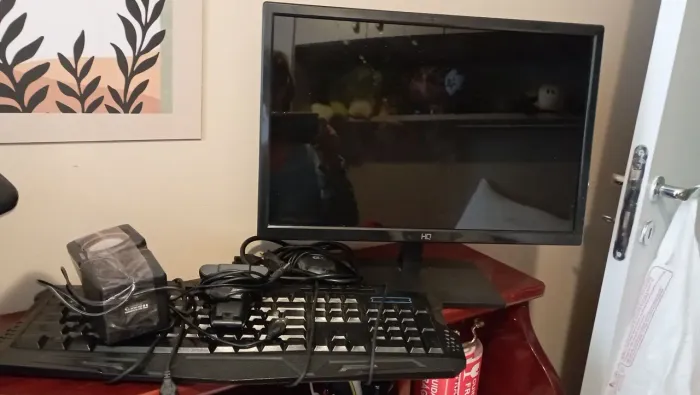 Kit informática monitor caixas som teclado mouse e câmera