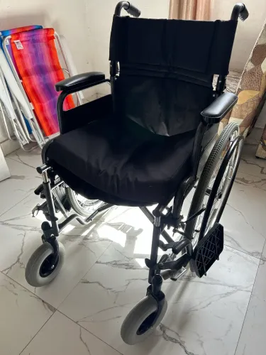 Cadeira de rodas e andador
