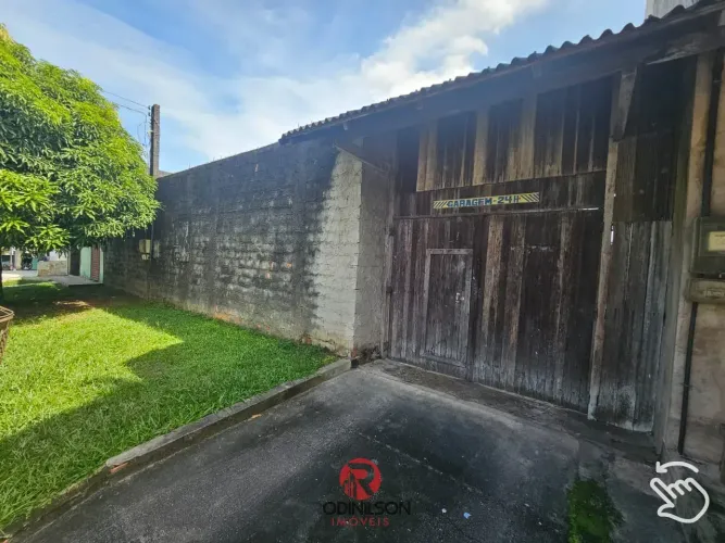Terreno em Icoaraci, 20m por 70m total, 1400m², na Rua Barredos, Ponta Grossa (Icoaraci)