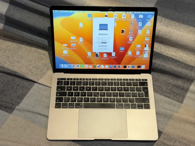 MacBook Pro 13 ano 2017 core i5/128Gb/8Gb spacegray novíssimo!