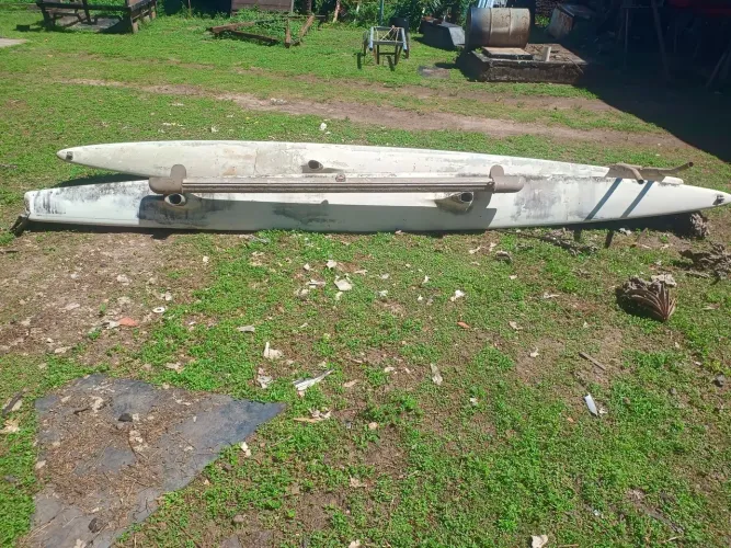 Vendo catamarã de fibra
